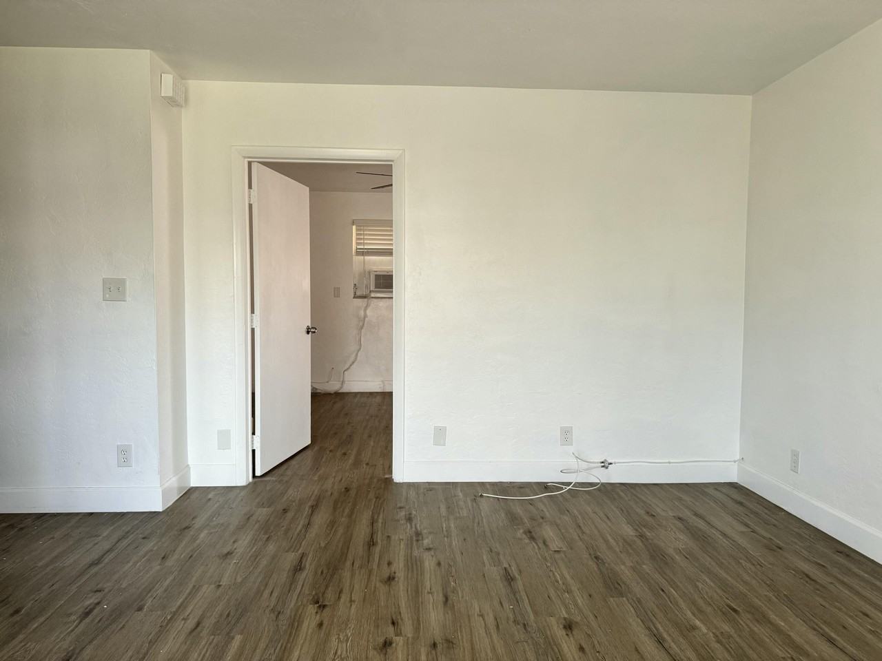 1734 Fletcher St - Photo 2 of 15