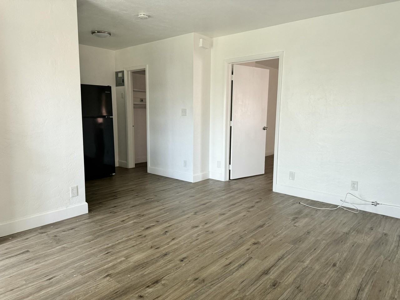 1734 Fletcher St - Photo 3 of 15
