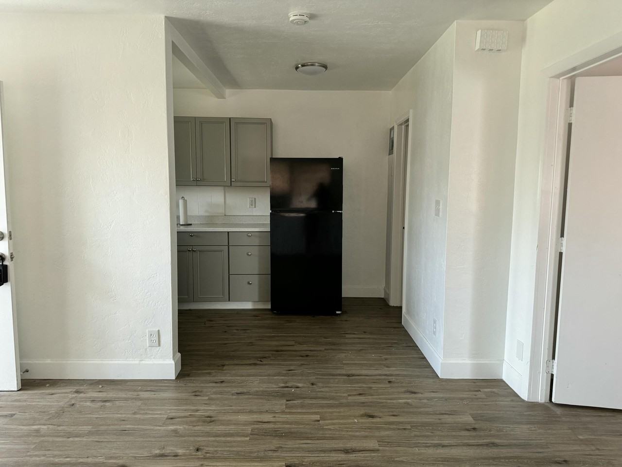1734 Fletcher St - Photo 4 of 15