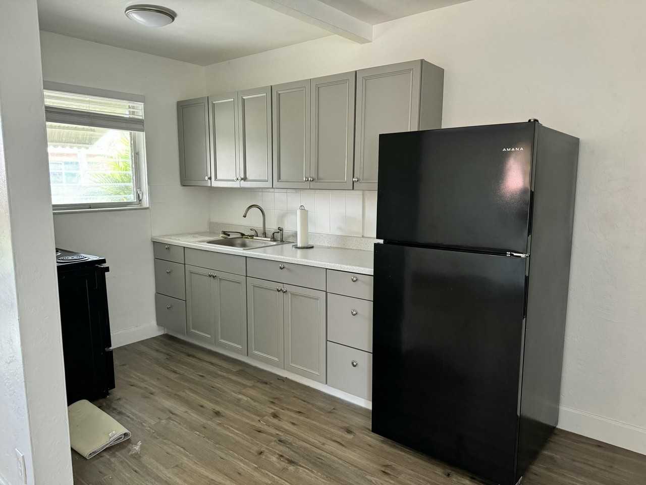 1734 Fletcher St - Photo 5 of 15