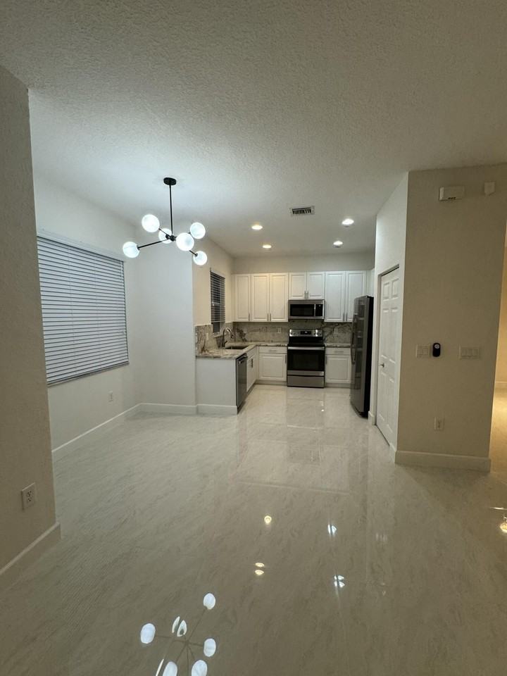 10941 Bitternut Hickory Ln - Photo 2 of 41