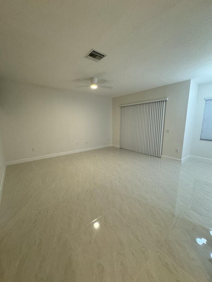 10941 Bitternut Hickory Ln - Photo 4 of 41