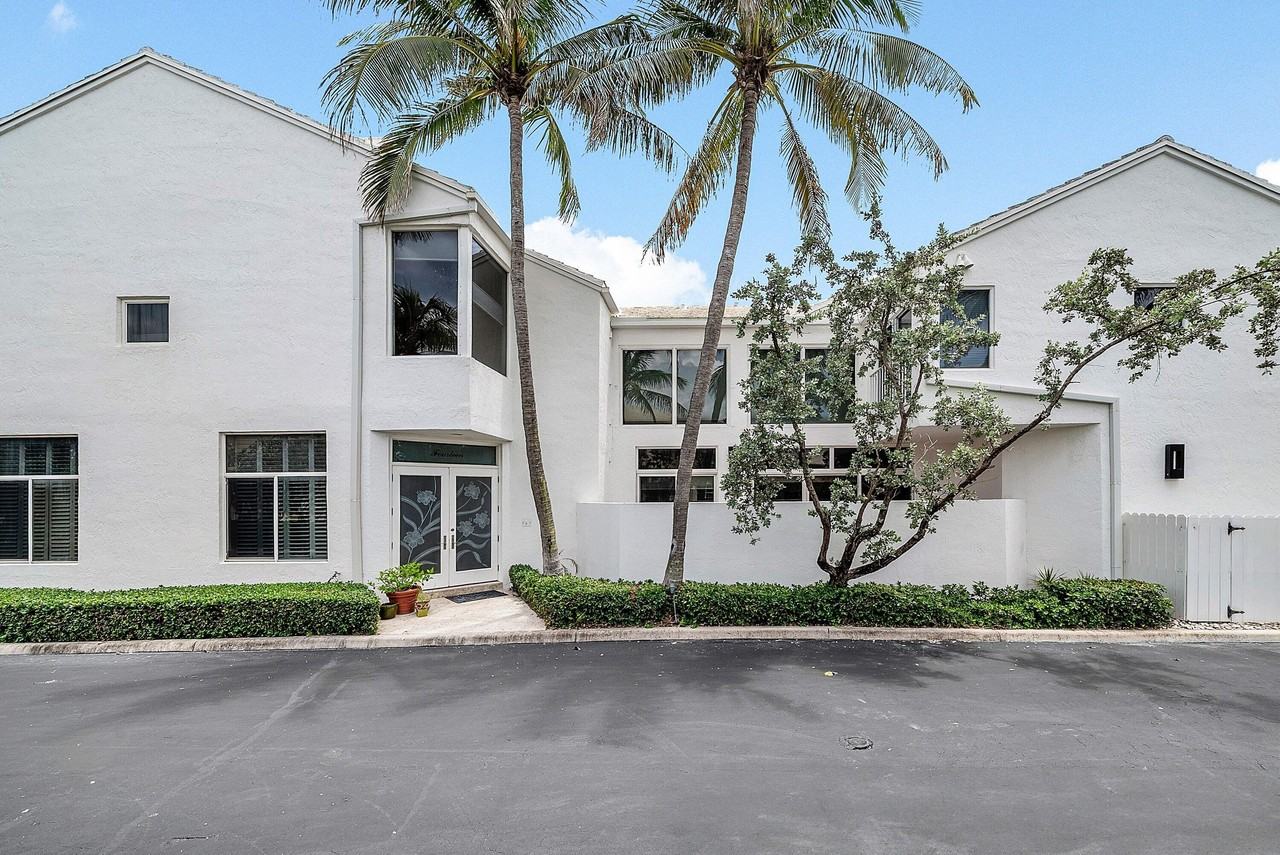 2115 S Ocean Blvd #14 - Photo 5 of 50