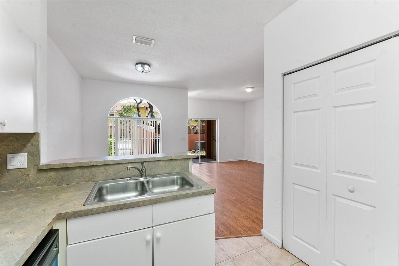 1407 S Santa Catalina Cir - Photo 6 of 27