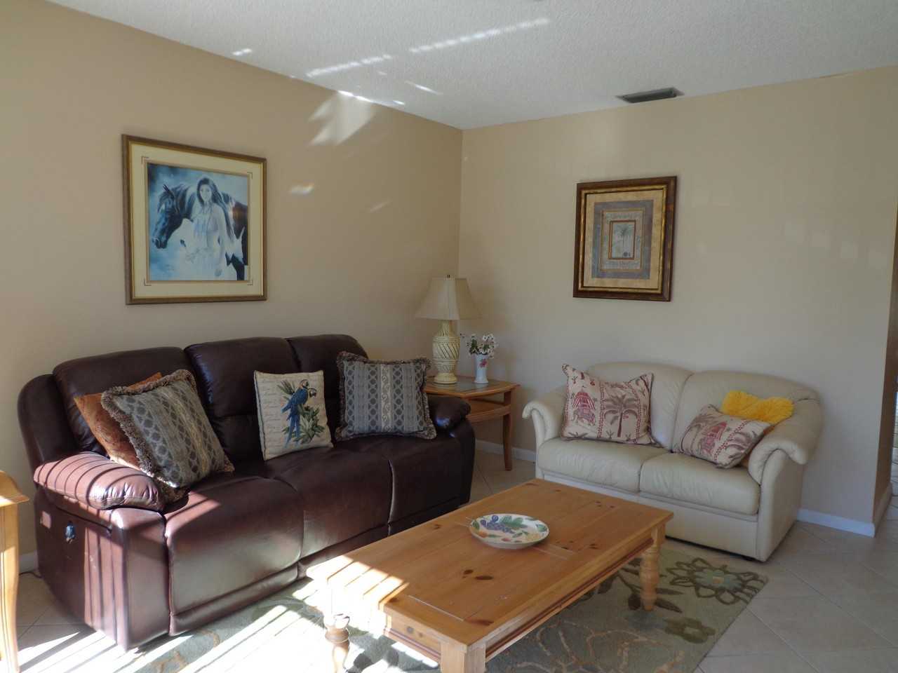 1168 Amaryllis Ct - Photo 2 of 12