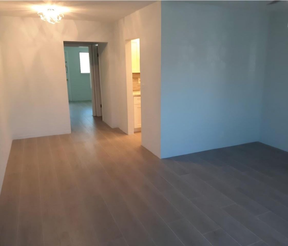 2100 Ne 51st Ct #102 - Photo 4 of 11