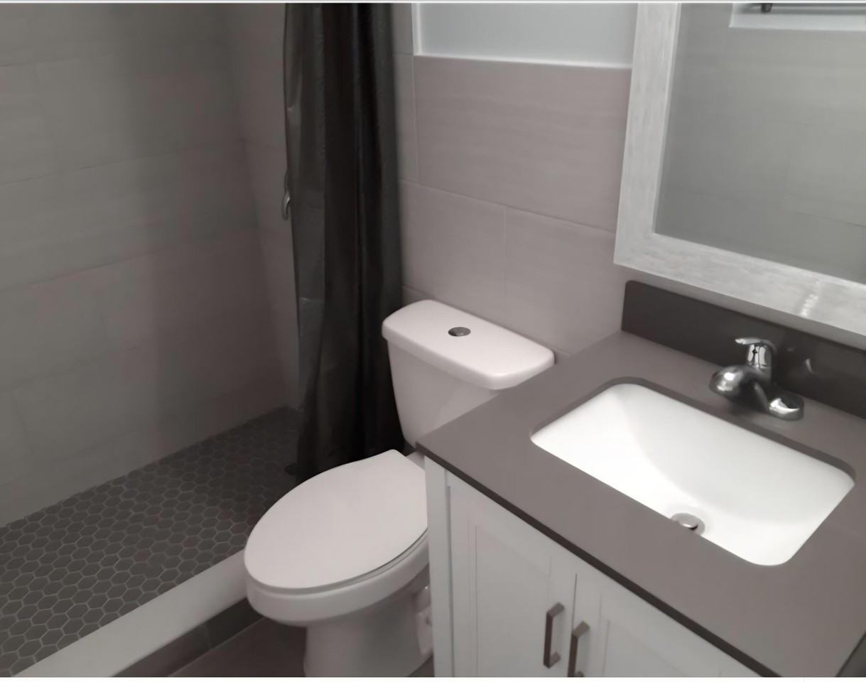 2100 Ne 51st Ct #102 - Photo 5 of 11