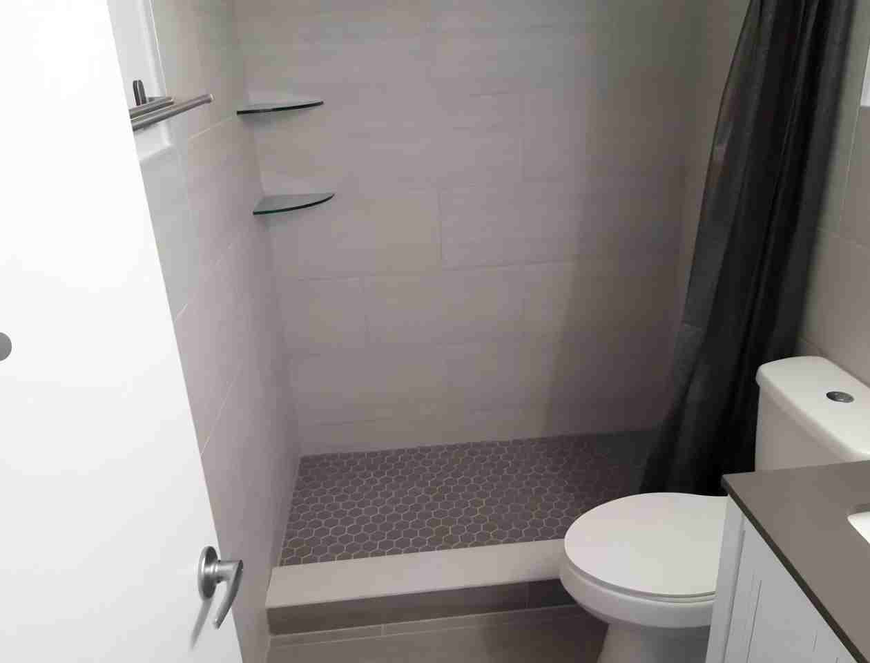 2100 Ne 51st Ct #102 - Photo 6 of 11
