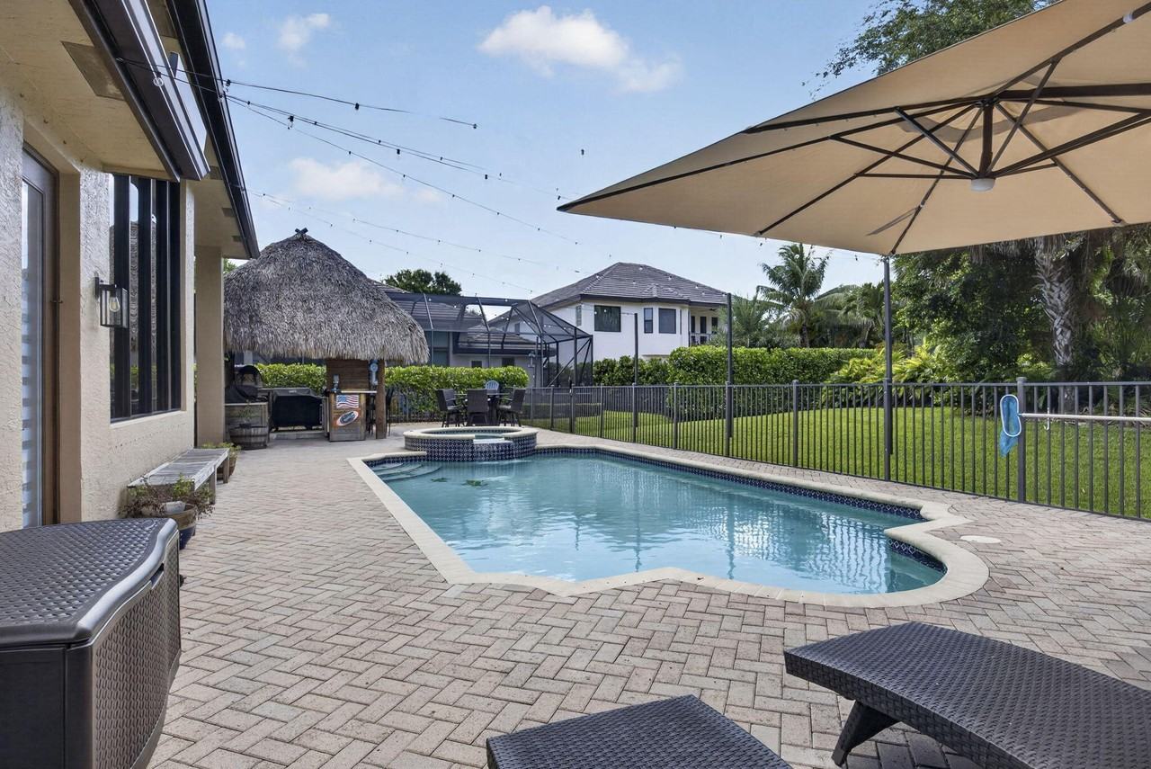 10336 Trianon Pl - Photo 3 of 50