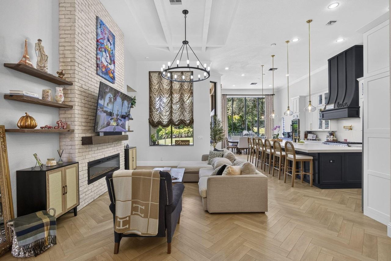 10336 Trianon Pl - Photo 6 of 50