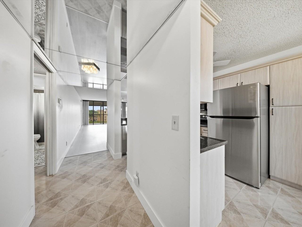 6539 Coral Lake Dr #403 - Photo 4 of 26