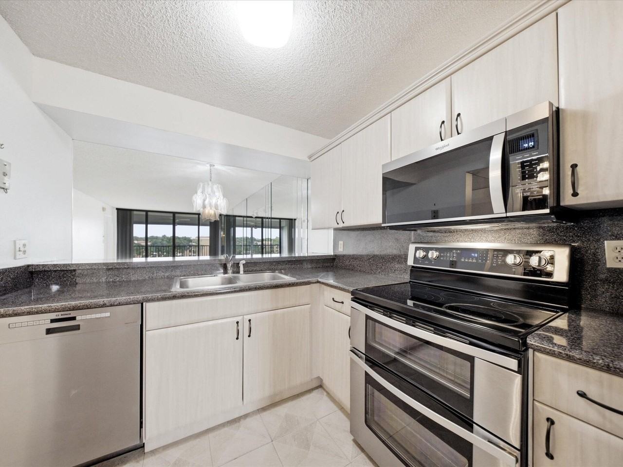 6539 Coral Lake Dr #403 - Photo 6 of 26