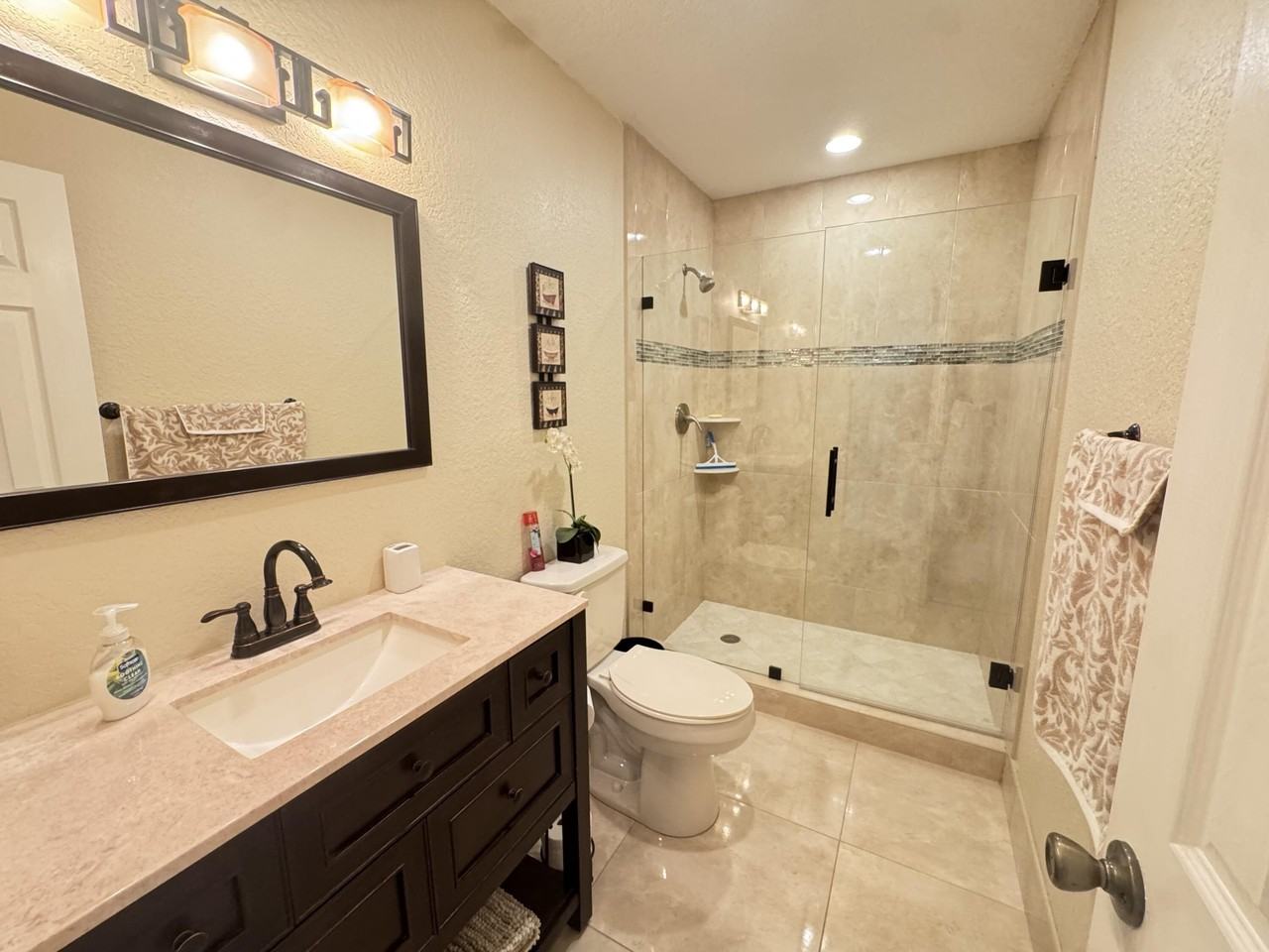 512 High Point Dr - Photo 7 of 18