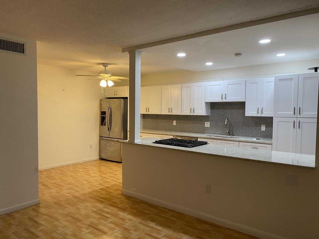 250 Sw 7th St #13 - Photo 2 of 10