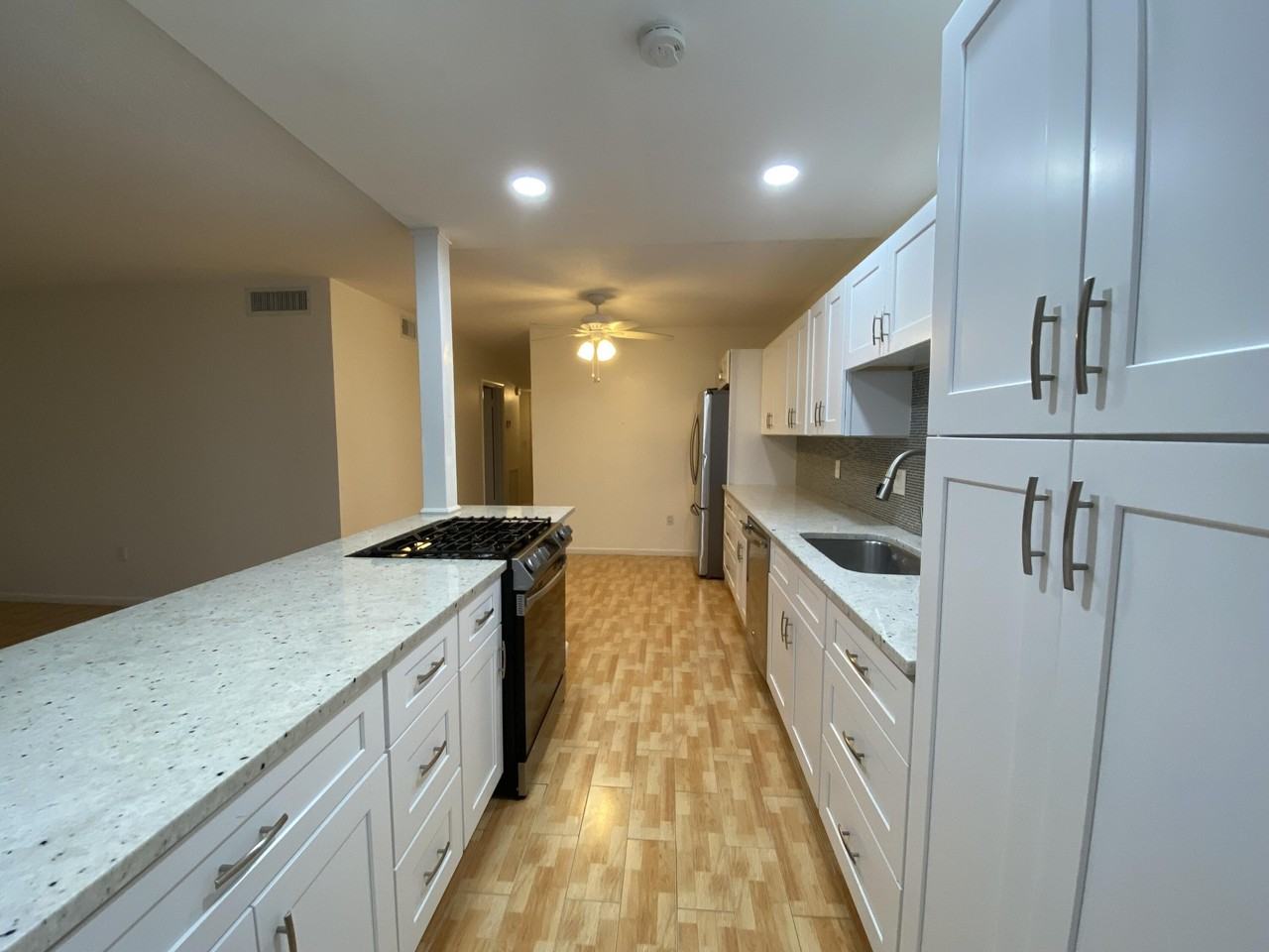 250 Sw 7th St #13 - Photo 3 of 10