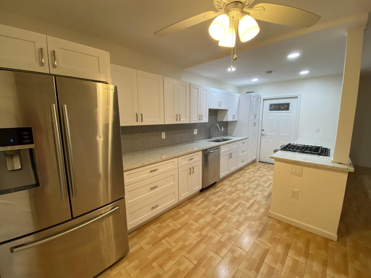 250 Sw 7th St #13 - Photo 4 of 10