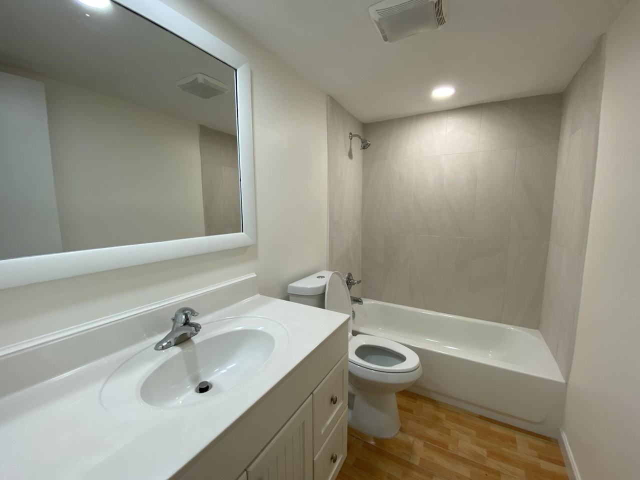 250 Sw 7th St #13 - Photo 6 of 10