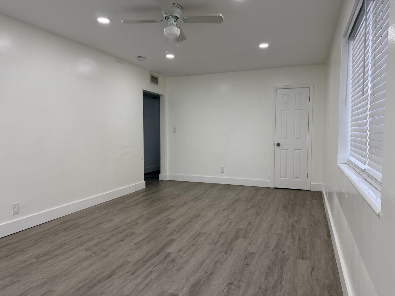 1853 Madison St #1 - Photo 4 of 11