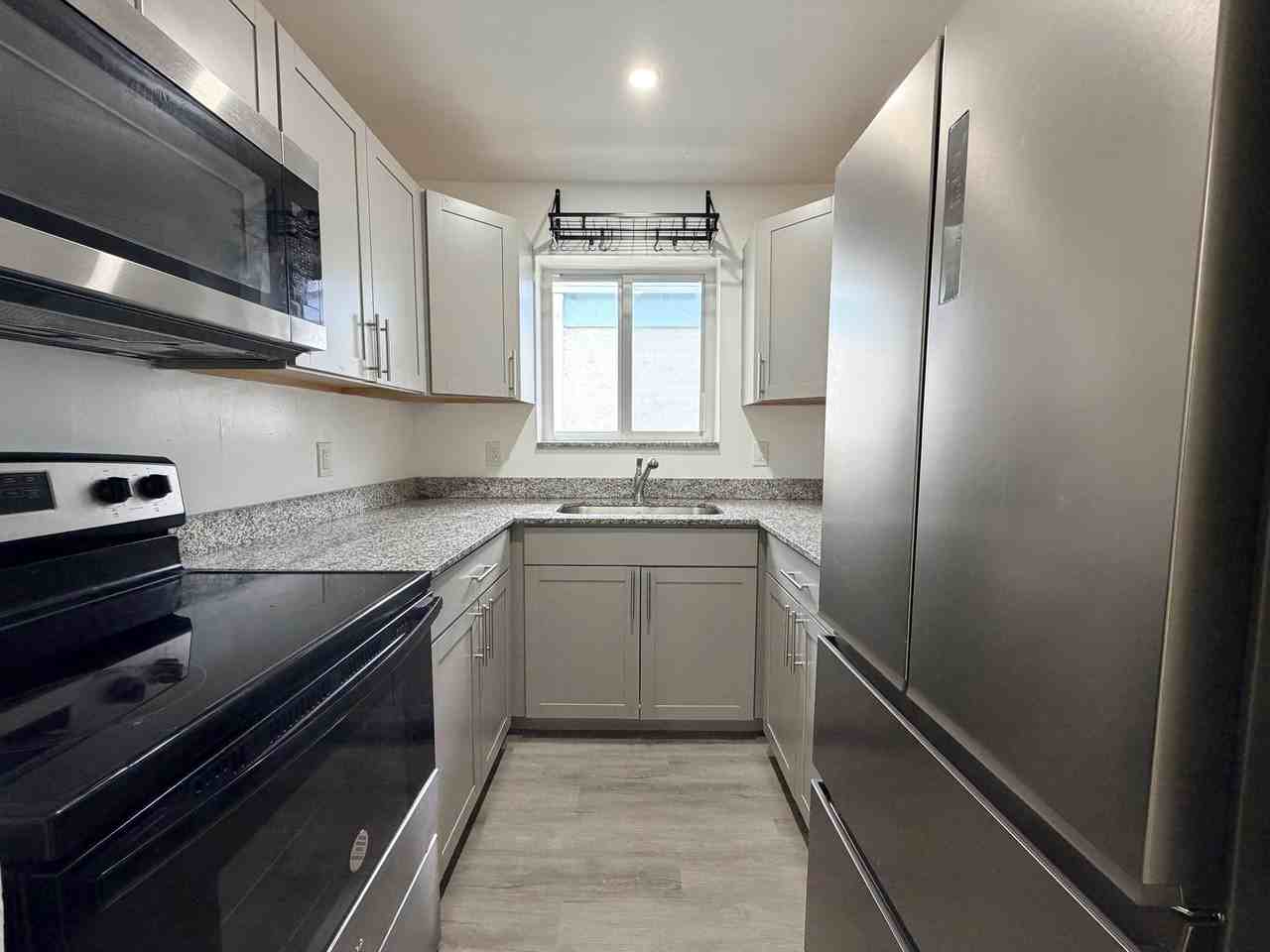 1853 Madison St #1 - Photo 5 of 11