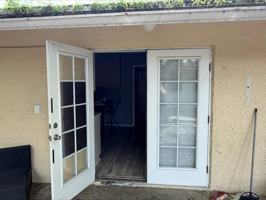 featured image of 800 Se 18th St #4