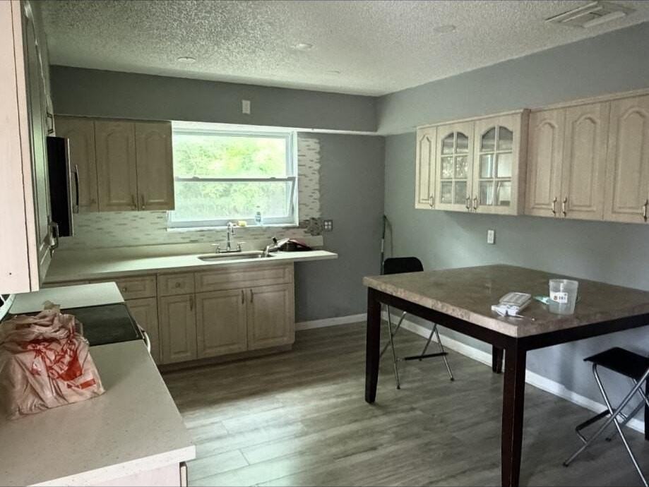 800 Se 18th St #4 - Photo 2 of 2