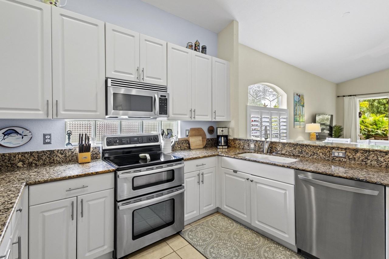 7085 Se Cricket Ct - Photo 3 of 39