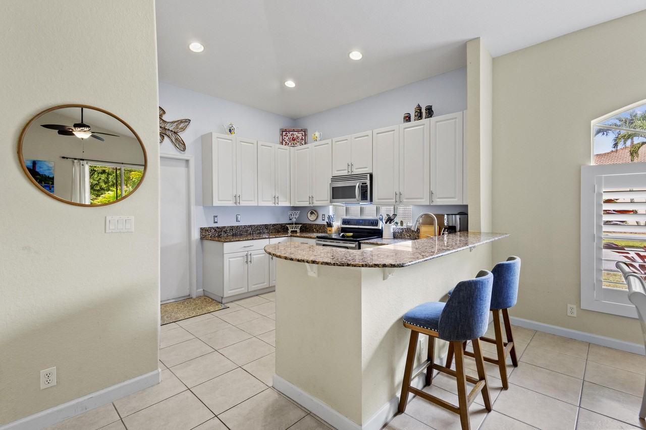 7085 Se Cricket Ct - Photo 7 of 39