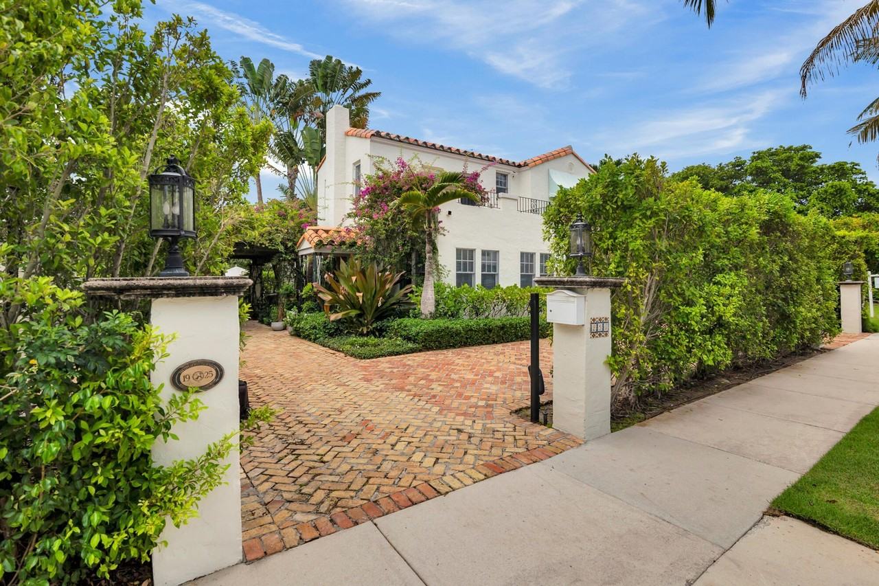 230 Sunset Rd