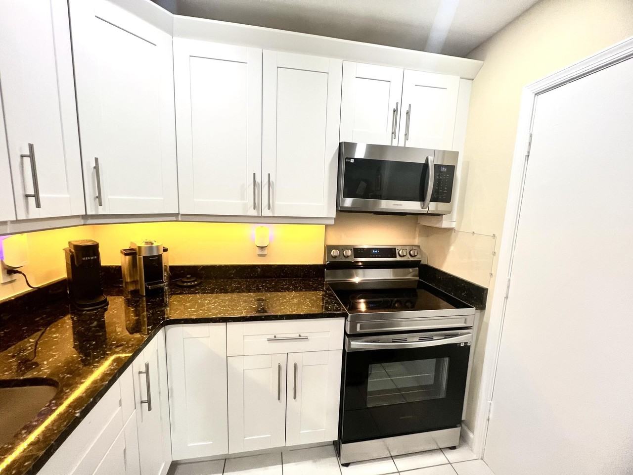 2211 Ne 67th St #1124 - Photo 6 of 30