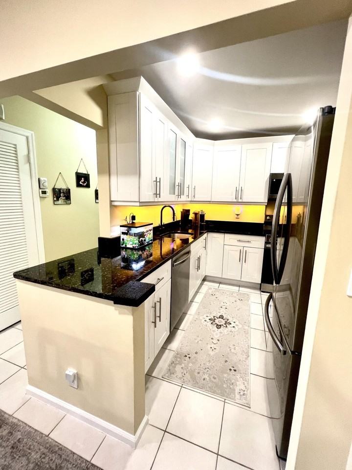 2211 Ne 67th St #1124 - Photo 7 of 30