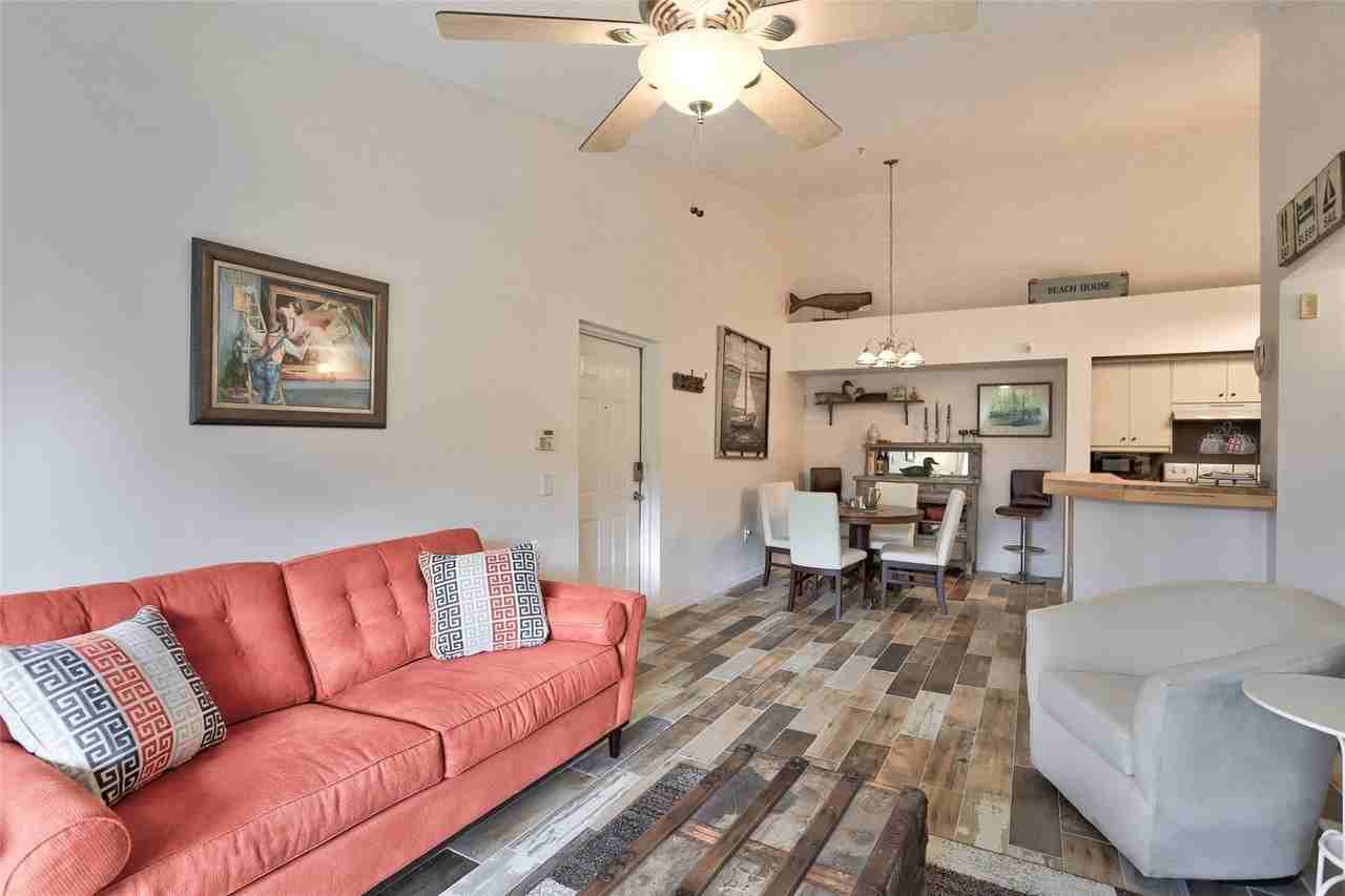 322 Villa Cir #322 - Photo 2 of 28