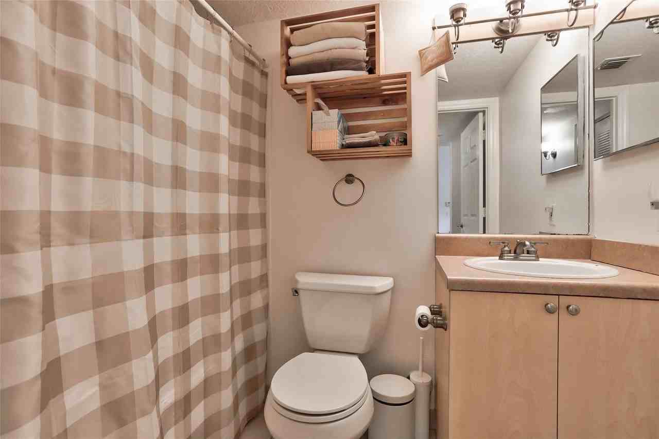 322 Villa Cir #322 - Photo 7 of 28