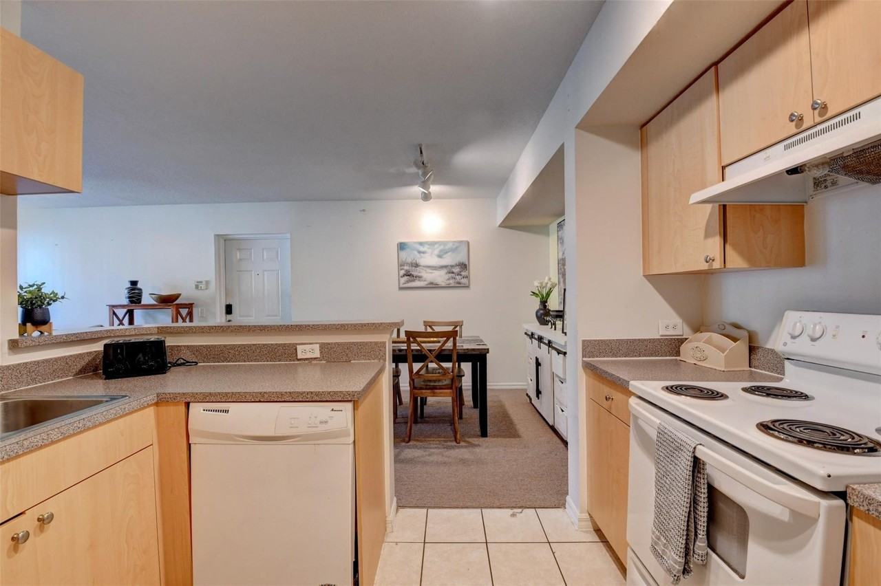 703 Villa Cir #703 - Photo 6 of 31