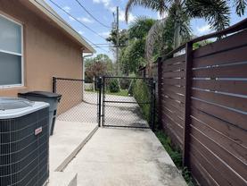 315 Sw Dwight Ave - Photo 1 of 1