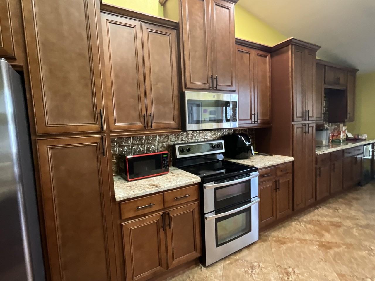 315 Sw Dwight Ave - Photo 2 of 12