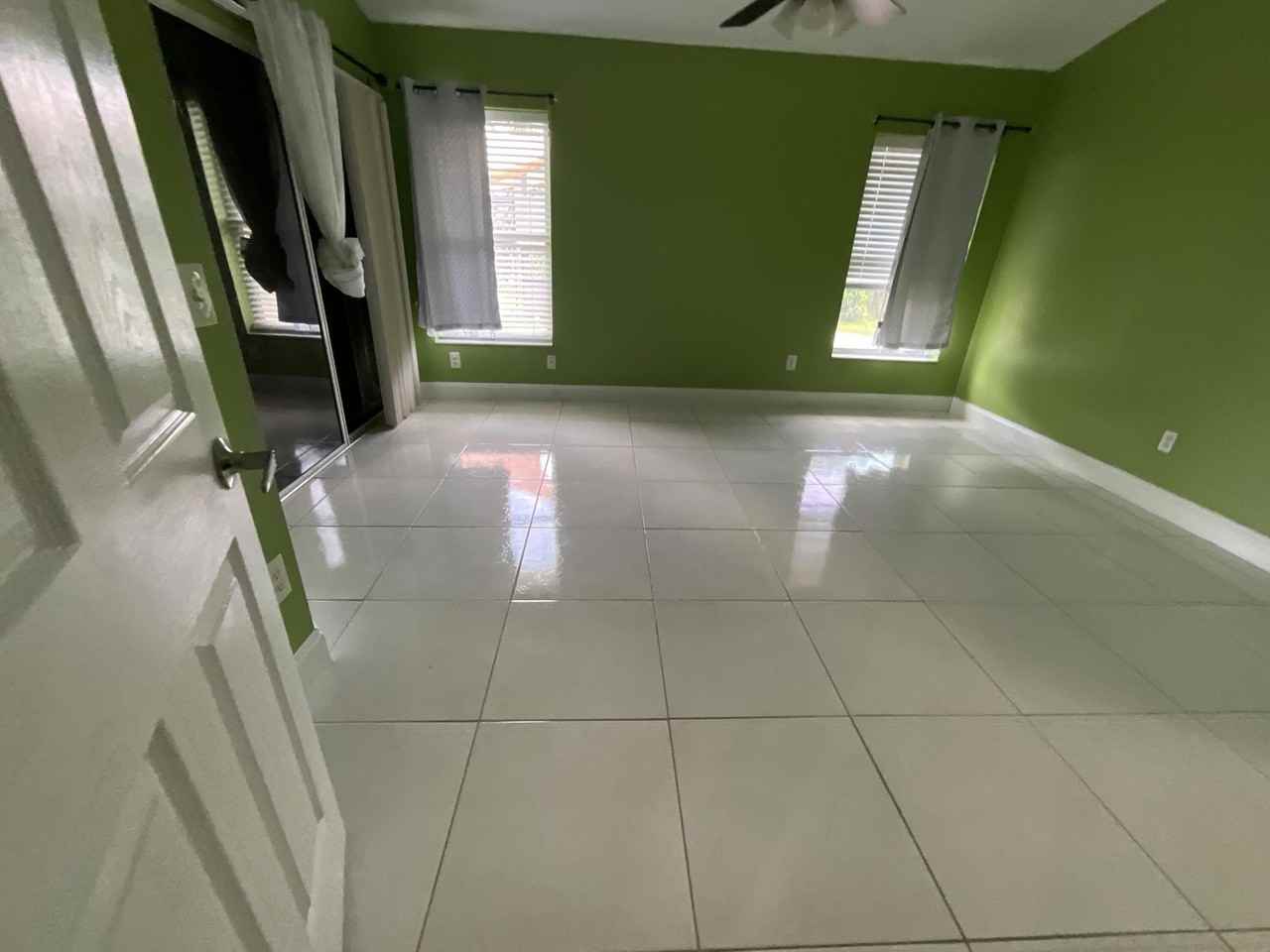 315 Sw Dwight Ave - Photo 7 of 12