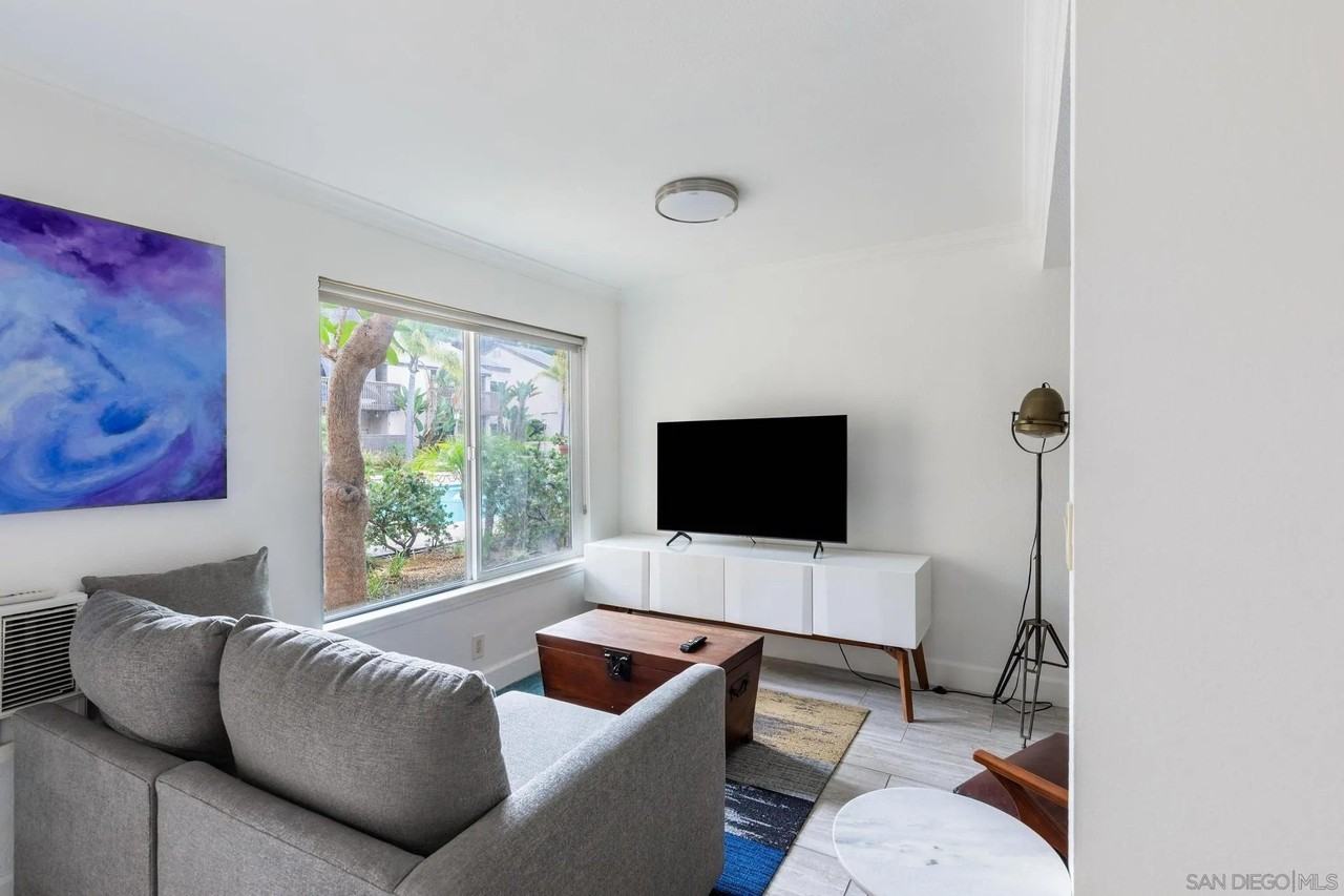 8529 Villa La Jolla Dr #E - Photo 6 of 21