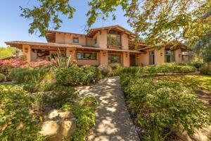 featured image of 375 Las Palmas Dr