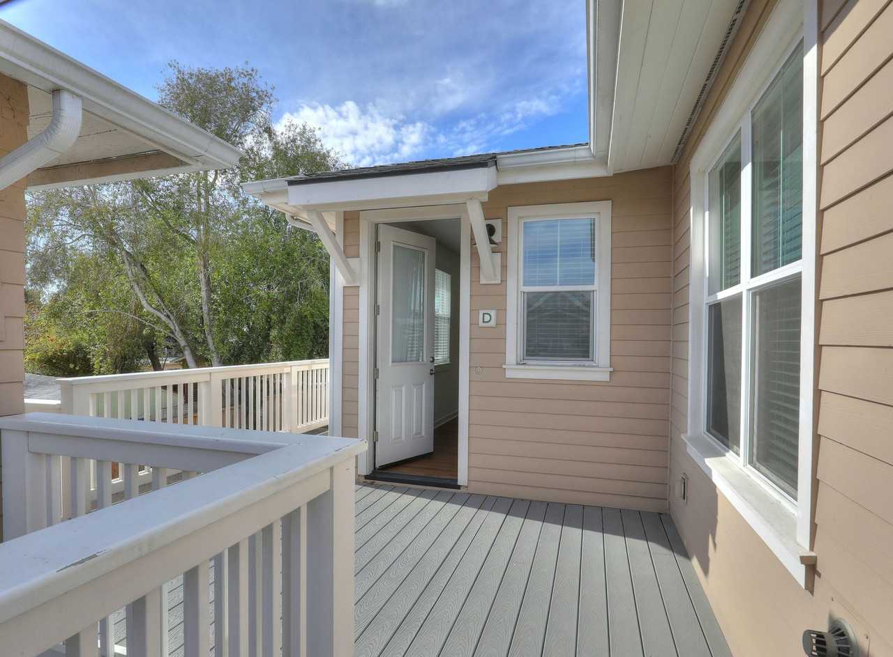 322 W Micheltorena St #D - Photo 2 of 15