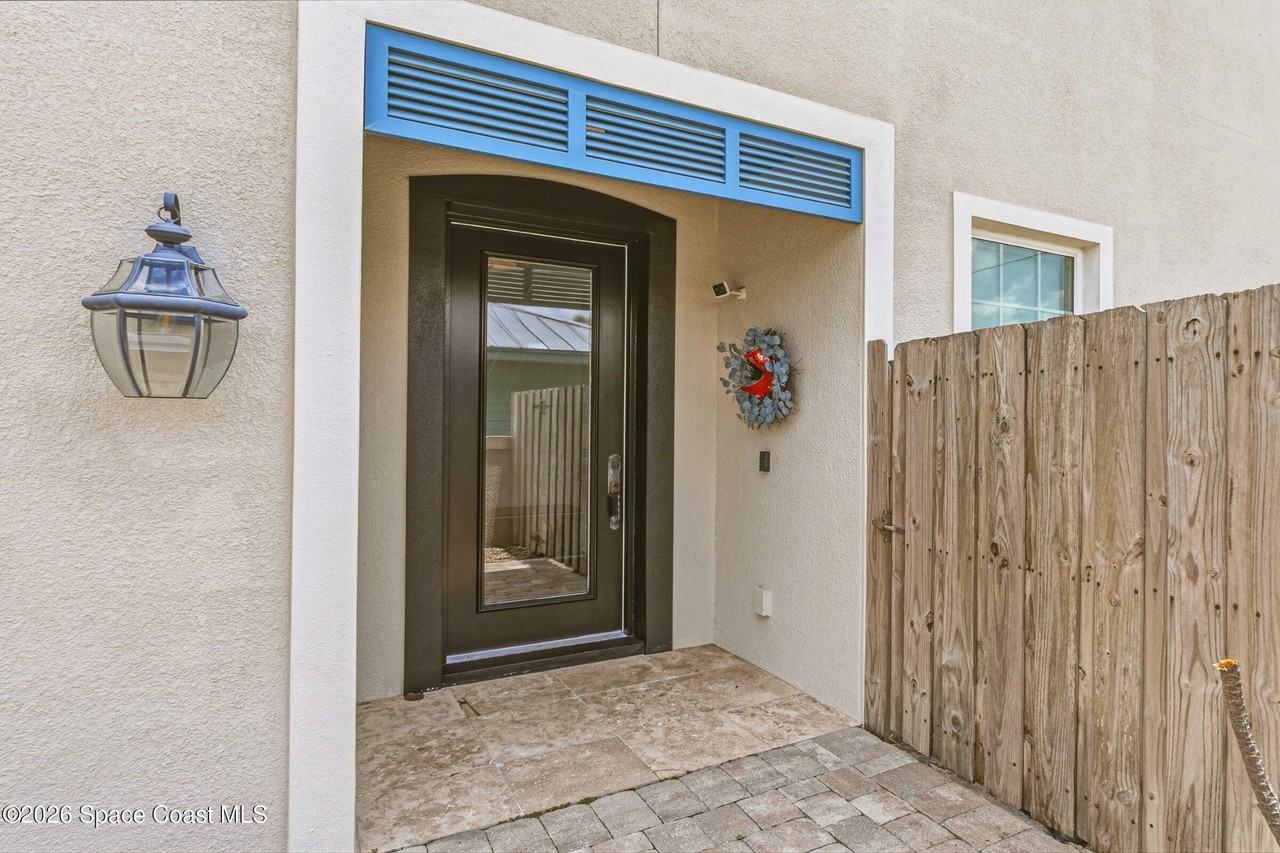 107 7th Ave - Photo 4 of 36