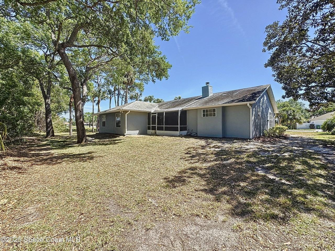 101 Cove Loop Dr - Photo 3 of 26