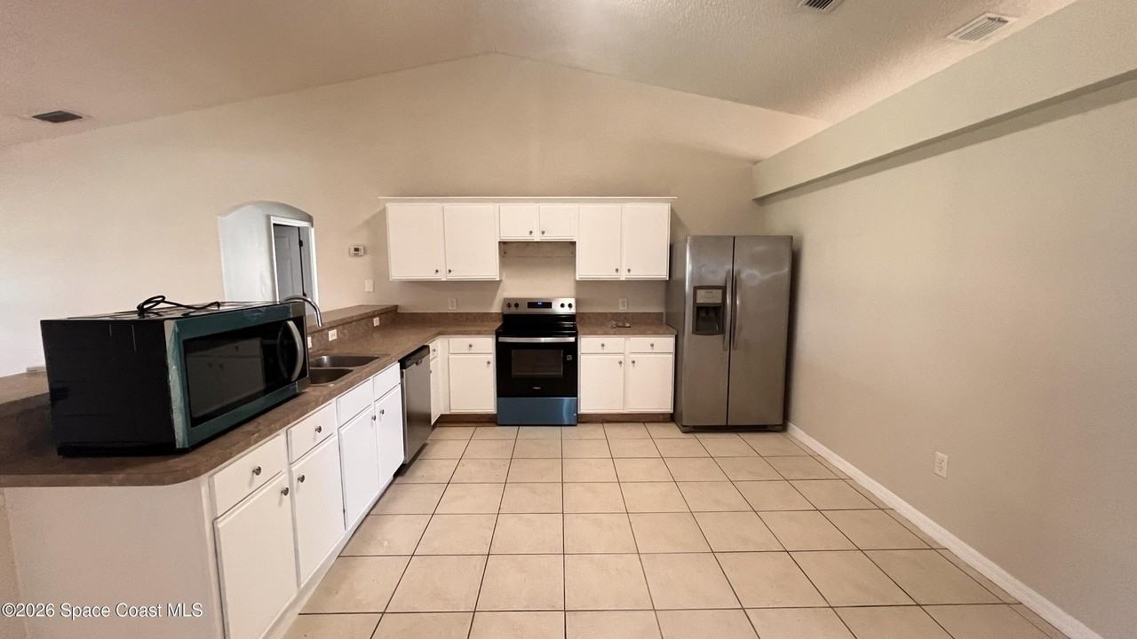 170 Nadell Ave Nw - Photo 6 of 17