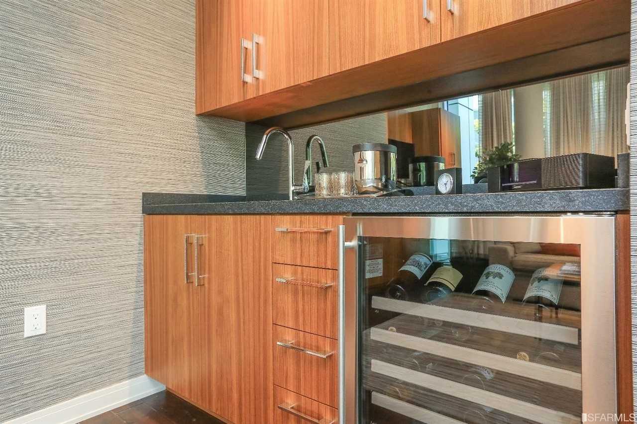 489 Harrison St #306 - Photo 5 of 40