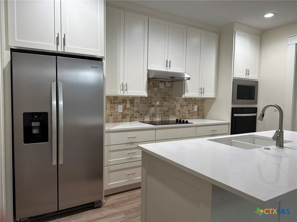 1210 N Glass St - Photo 4 of 21