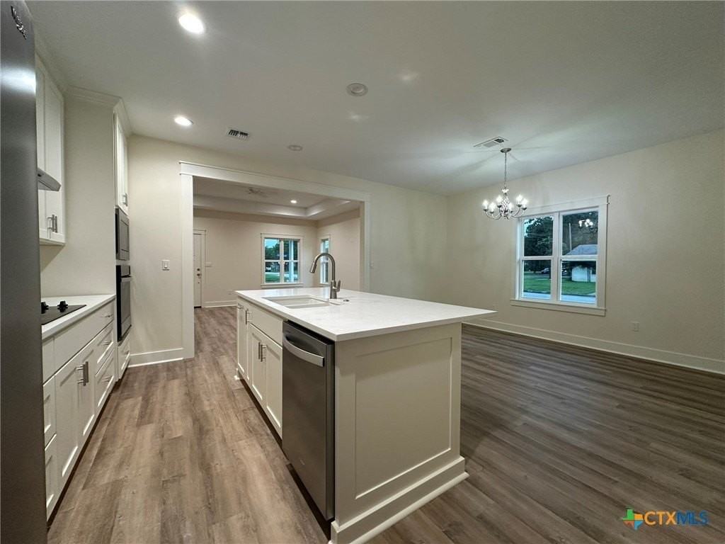 1210 N Glass St - Photo 5 of 21