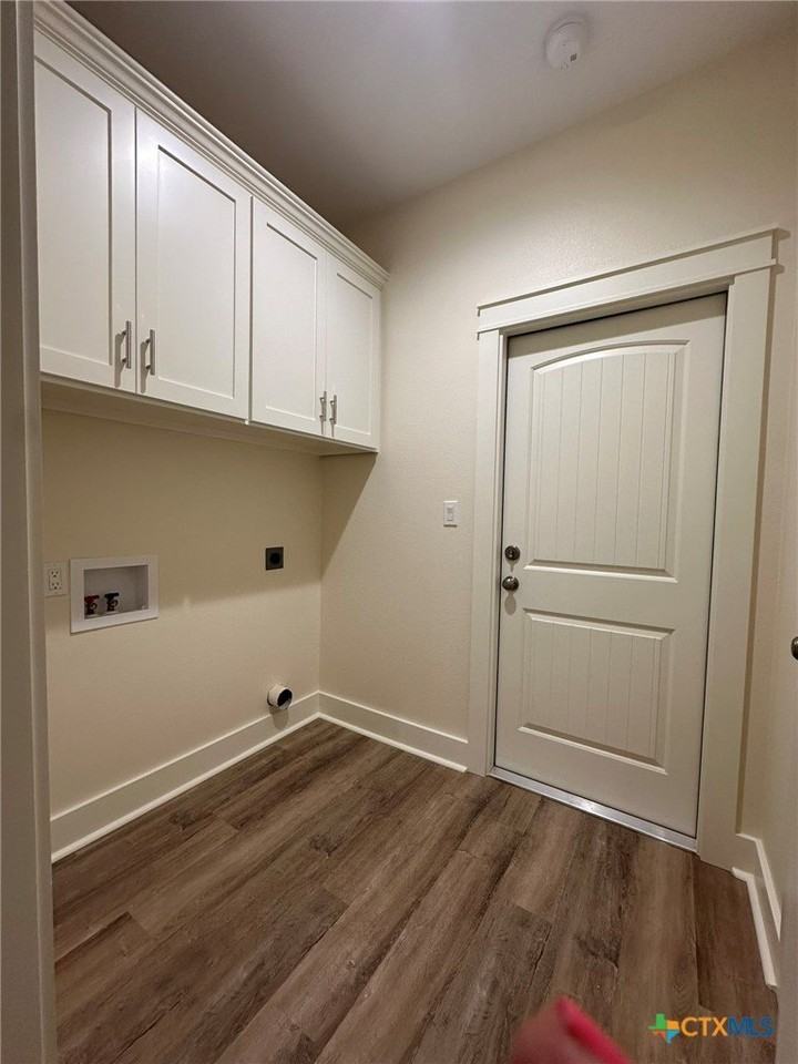 1210 N Glass St - Photo 7 of 21