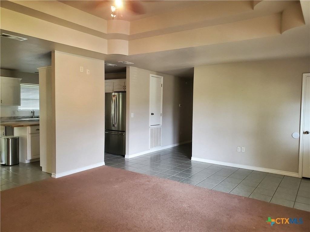 136 Royal Crest Cir - Photo 3 of 14