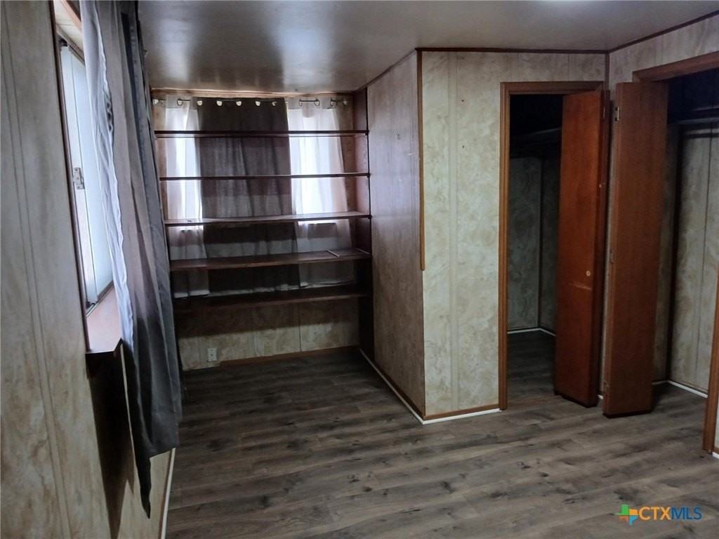 502 N Guadalupe St - Photo 7 of 10