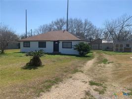featured image of 10704 State Highway 185 S