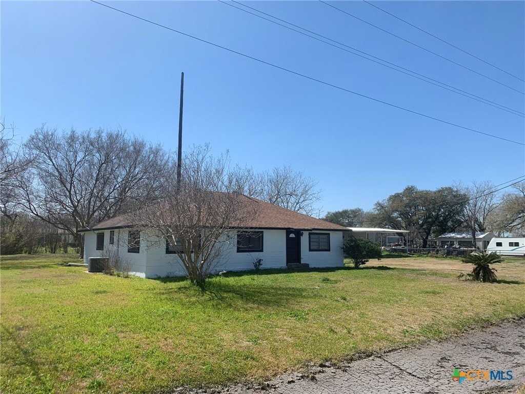 10704 State Highway 185 S - Photo 2 of 27